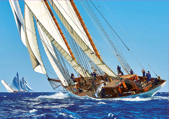YACHT
